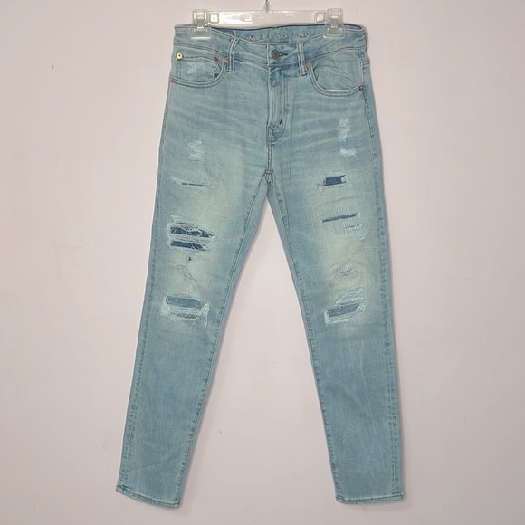 American Eagle Outfitters Light Blue High Rise Jeans - Picture 2 of 5